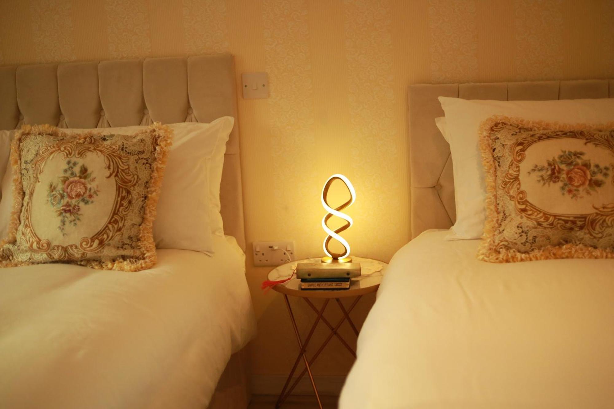 The Evergreen Hotel *